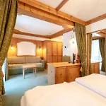 Laurin Hotel 3*