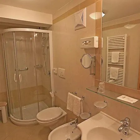 Laurin Ξενοδοχείο