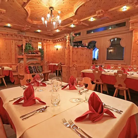 劳林酒店 酒店 3*