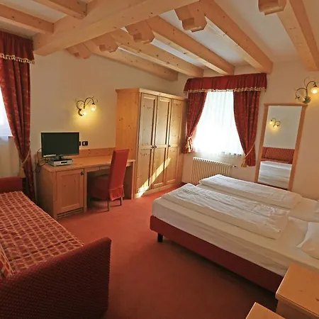 Готель Laurin 3*