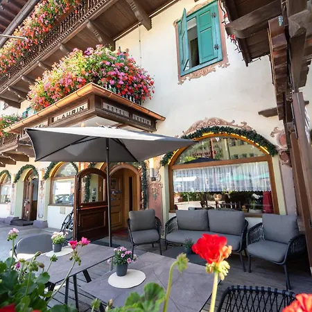 劳林酒店 3* 卡纳泽伊