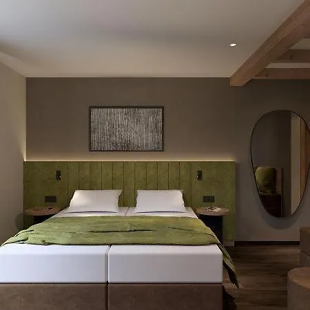 Ξενοδοχείο Laurin 3*